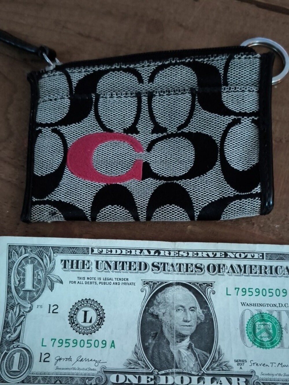 Coach Black & Red Signature Key Card Wallet โฅ๏ธ๐ Coin Bag Keychain โฅ๏ธ - Picture 9 of 9